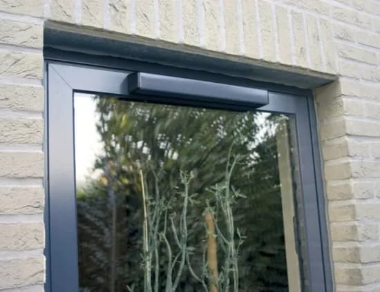 Nawietrzak okienny: 4 zalety i 3 wady tego rozwiązania