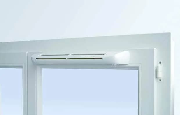 Jak działają nawiewniki w oknach PCV? 5 kluczowych elementów